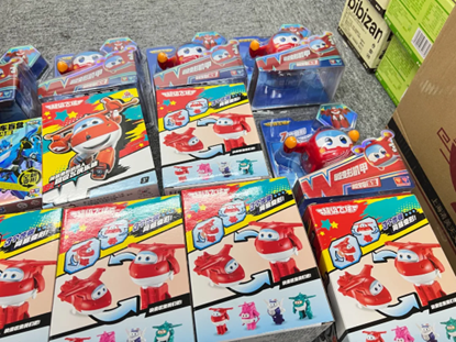 益起同行，让爱传递 益航科技温暖公益走进悦苗园动漫用品销售活动